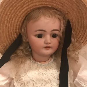 Meet your Posher, Dawn